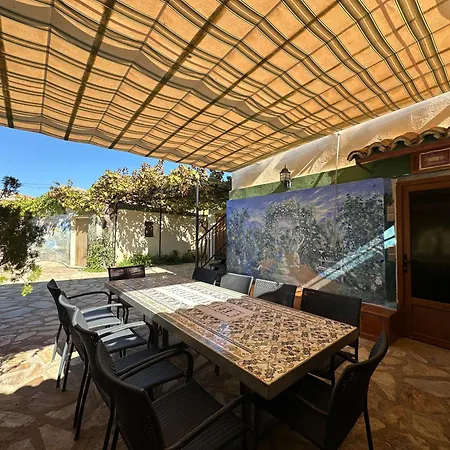 Entrefrutales · Entre árboles Y Aromas Casa vacanze La Viluena